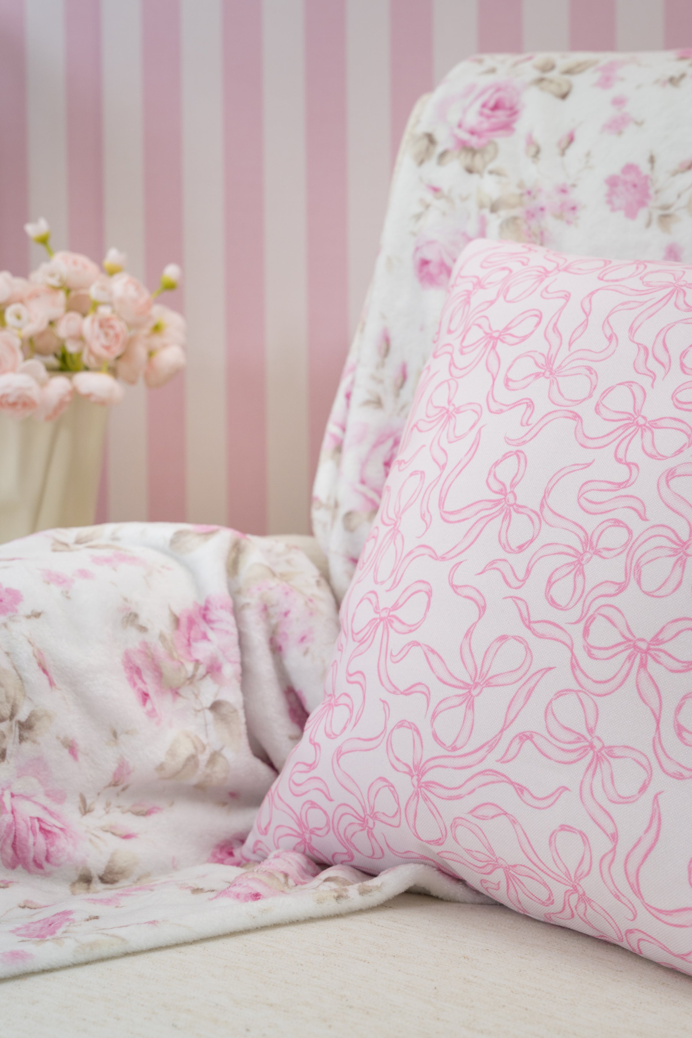 Throw Pillows | Pretty in Pink