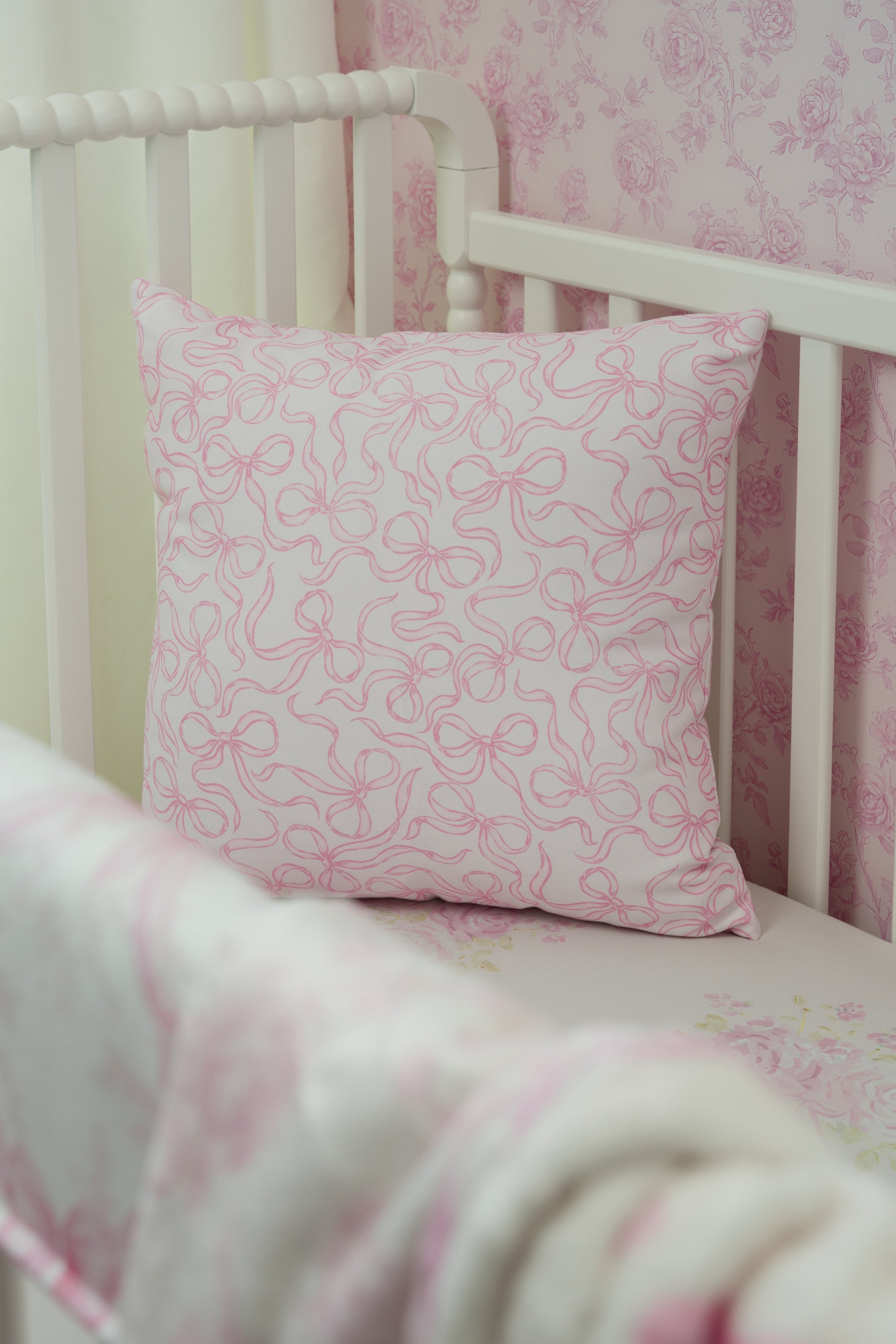 Throw Pillows | Pretty in Pink